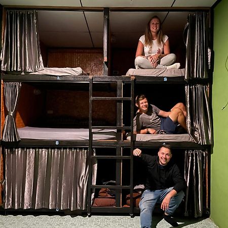 Topp Paiway Hostel Buitenkant foto