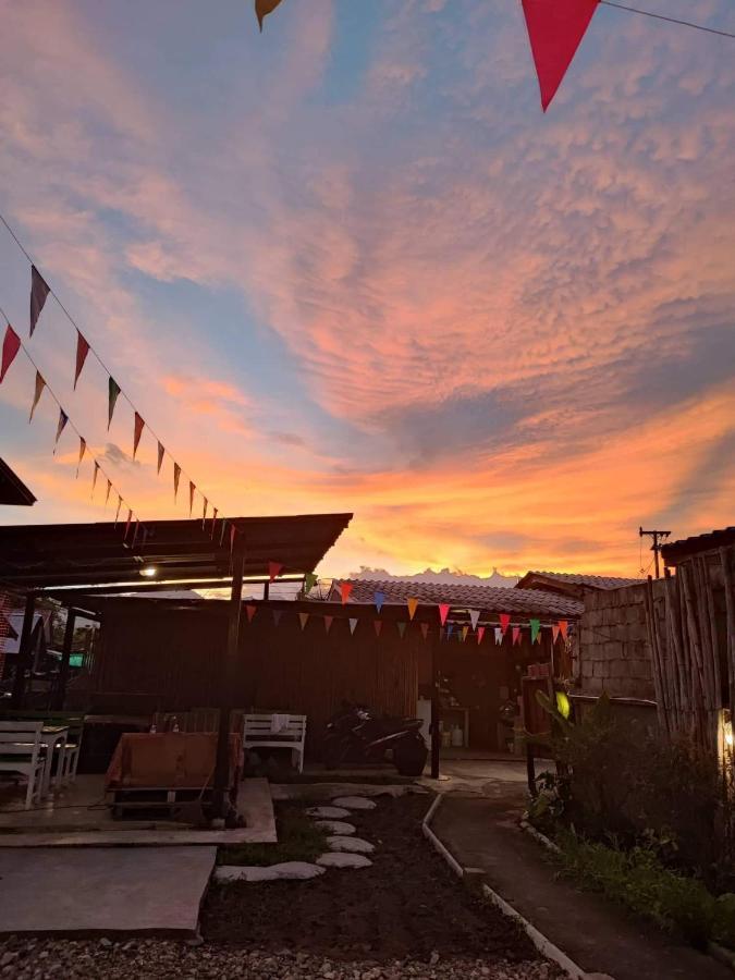 Topp Paiway Hostel Buitenkant foto